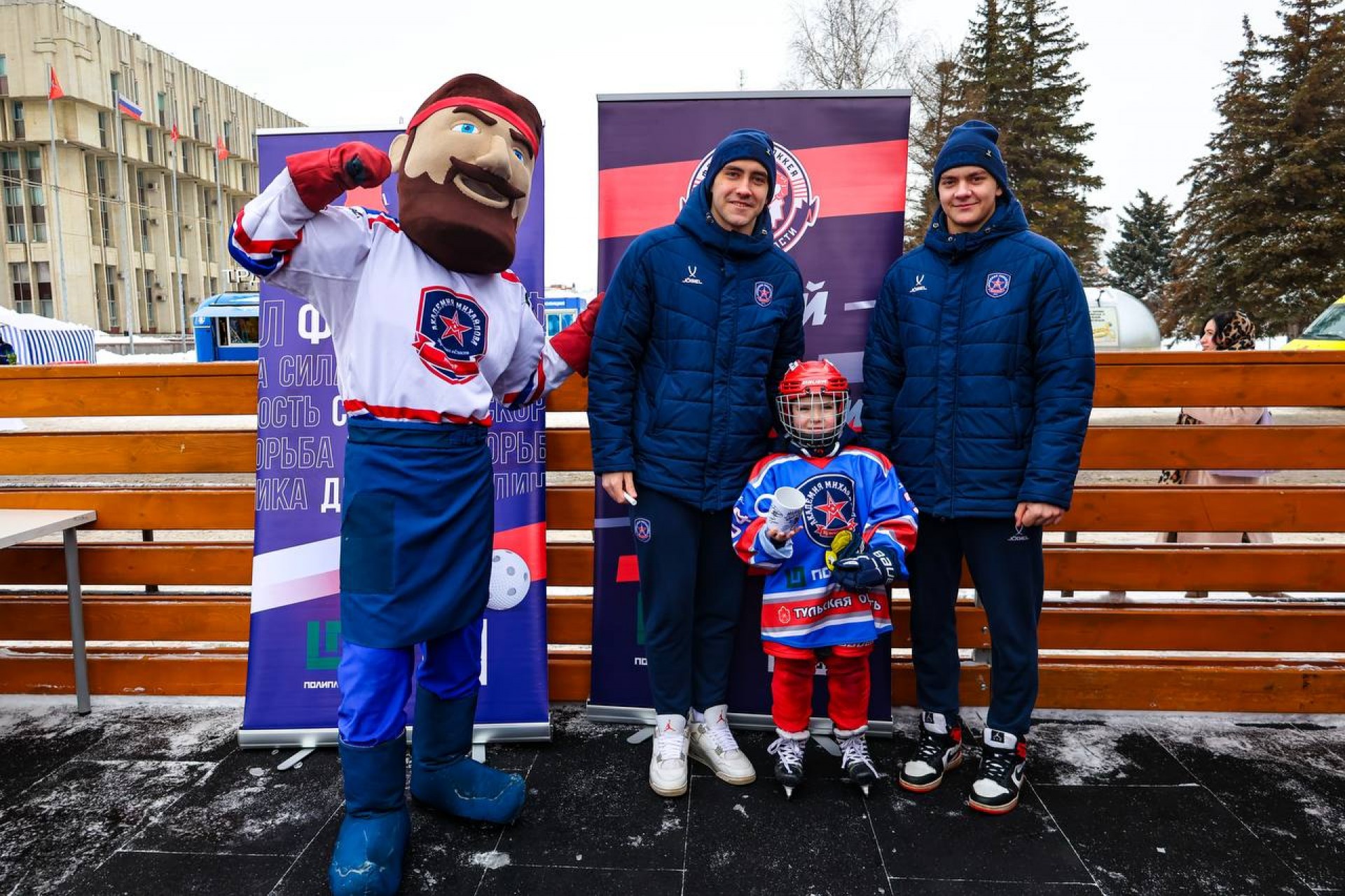 Хоккеисты «Академии Михайлова» приняли участие в фестивале «Мама, Папа, Я - хоккейная семья»
